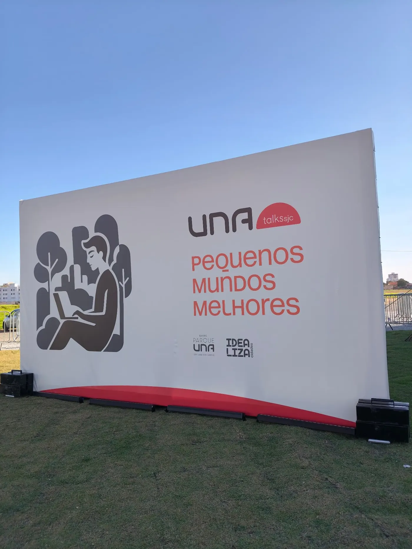 Banner oficial do Una Talks SJC — Pequenos Mundos Melhores, no Parque Una